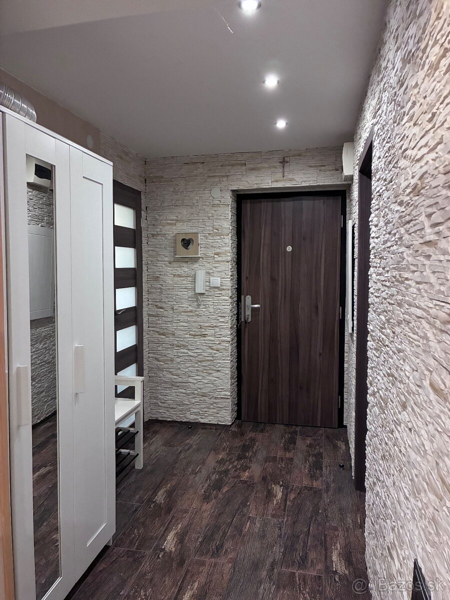 Prenajmem 2-izbovy velmi prijemny byt s krbom - 6