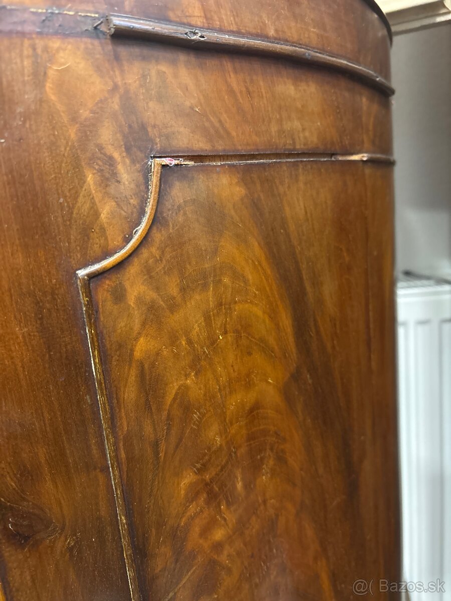 Polkruhová komoda / skrinka (demi-lune), „claw & ball“ - 6