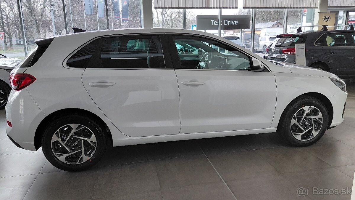 Hyundai i30 FAMILY - 6