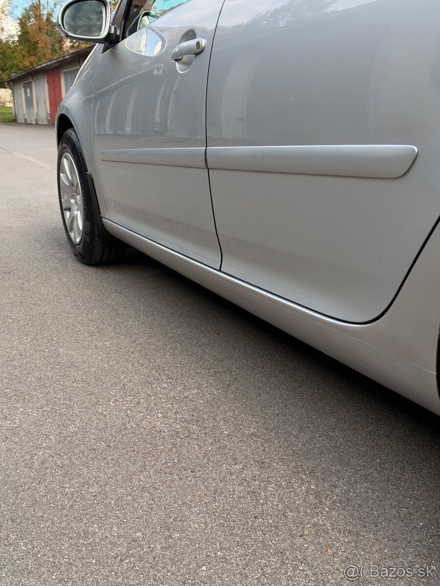 Volkswagen Golf 5 1.6 MPi Benzín,2009 - 6