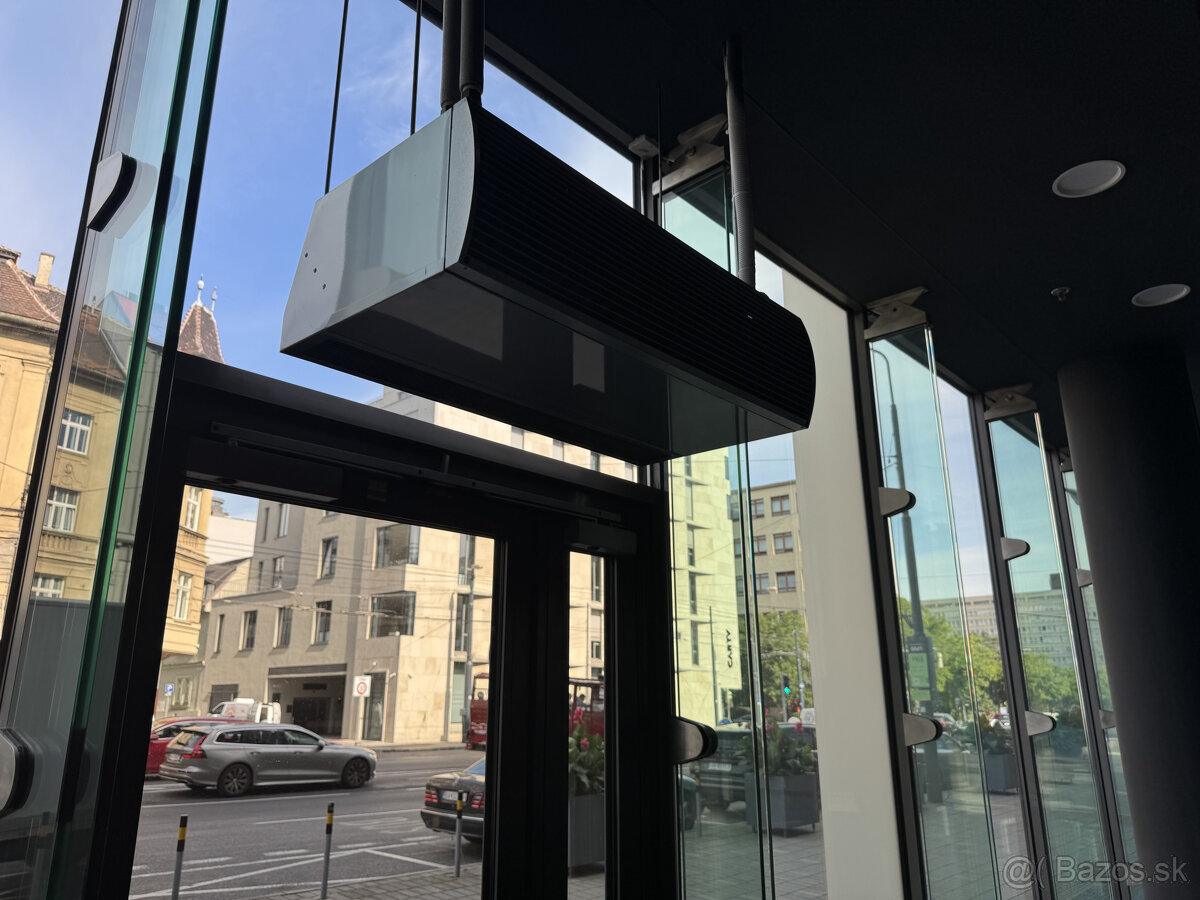 Prenájom rožného prízemného obchodného priestoru 241 m2 na p - 6