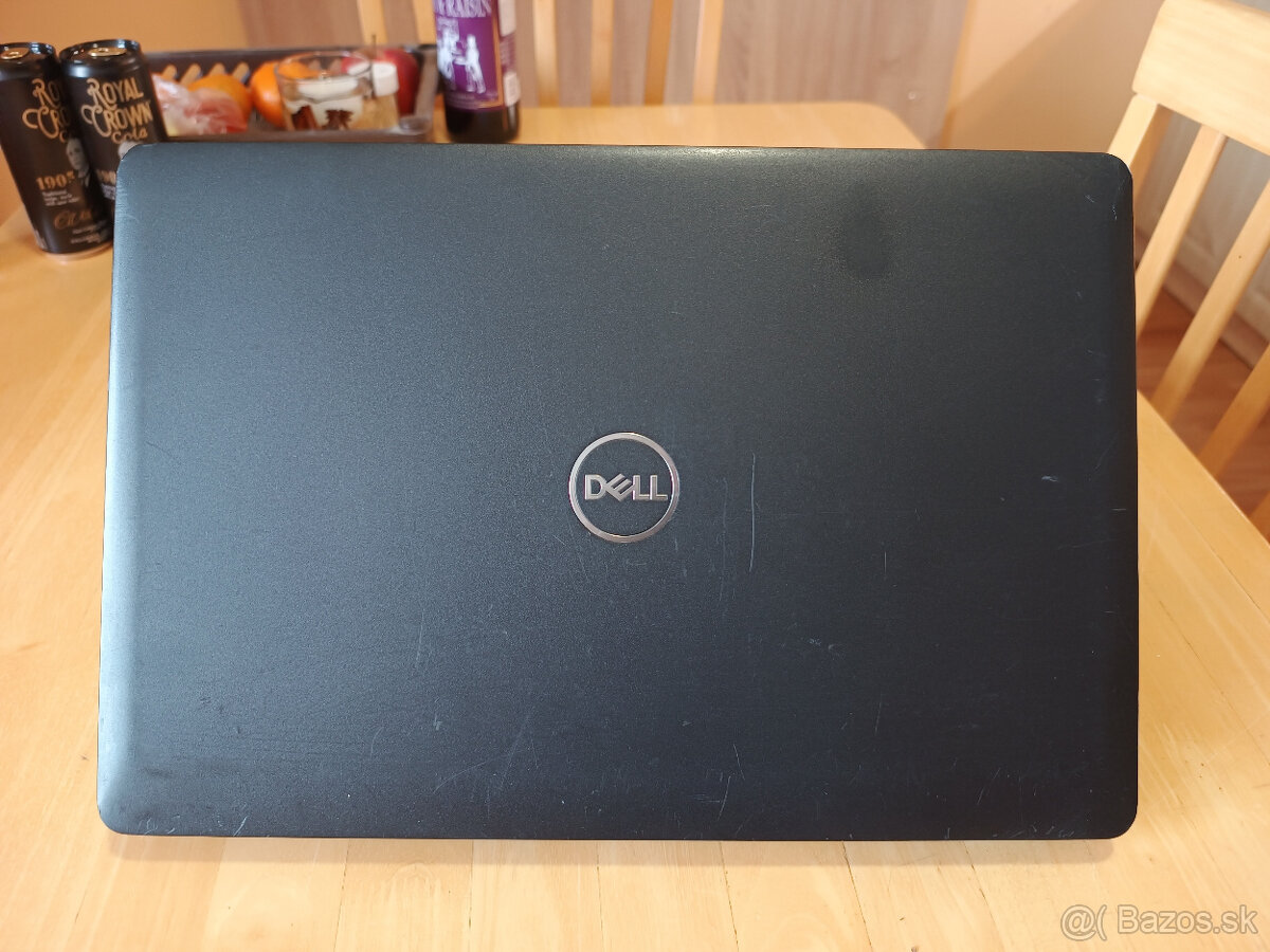 DELL Latitude 3580 - 15.6" / i5 / DDR4 / SSD / AMD grafika - 6