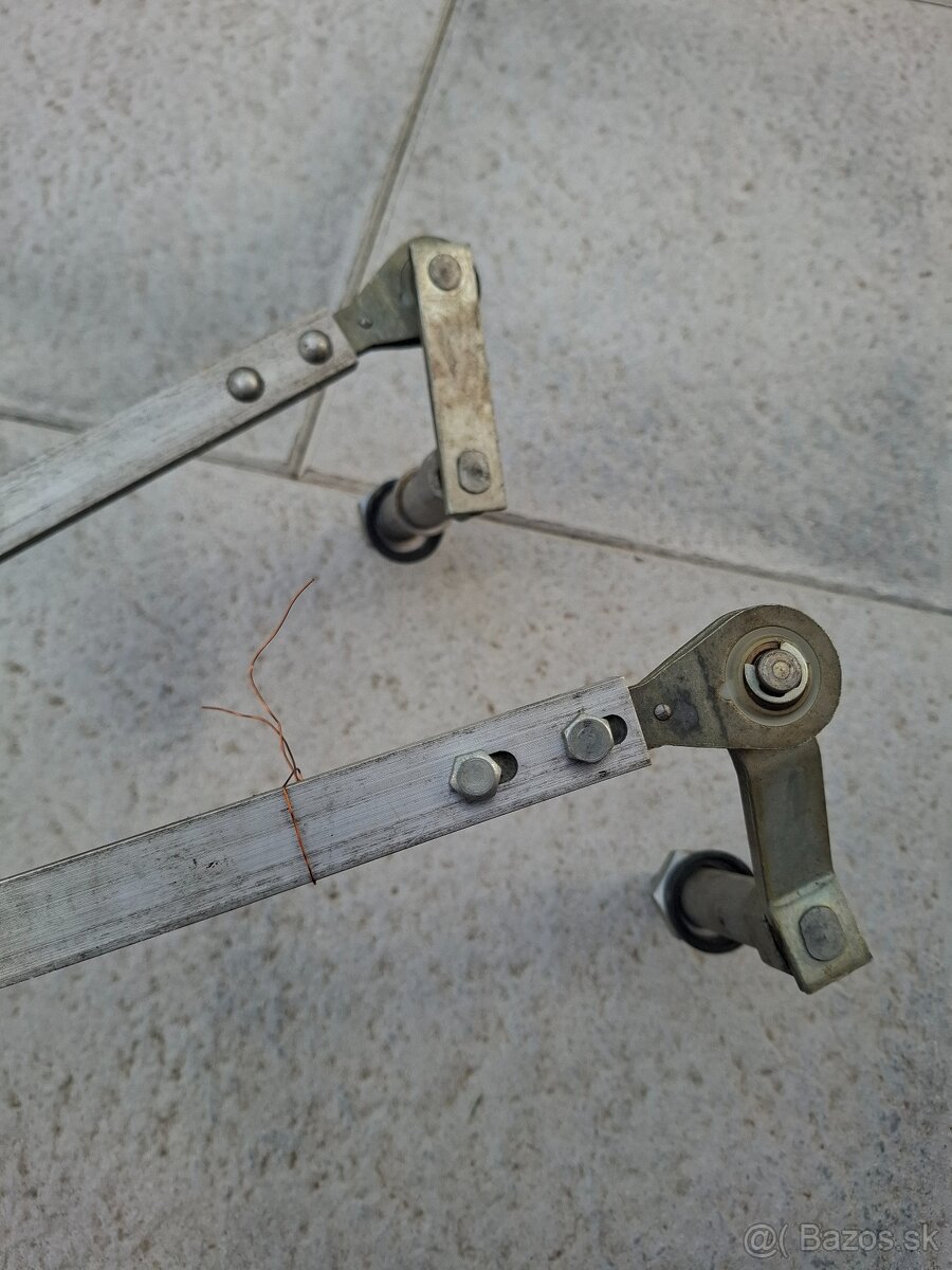 Táhla stěračů Tatra 815 - 6