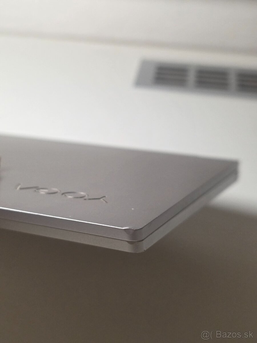 Lenovo Yoga C740 - 6