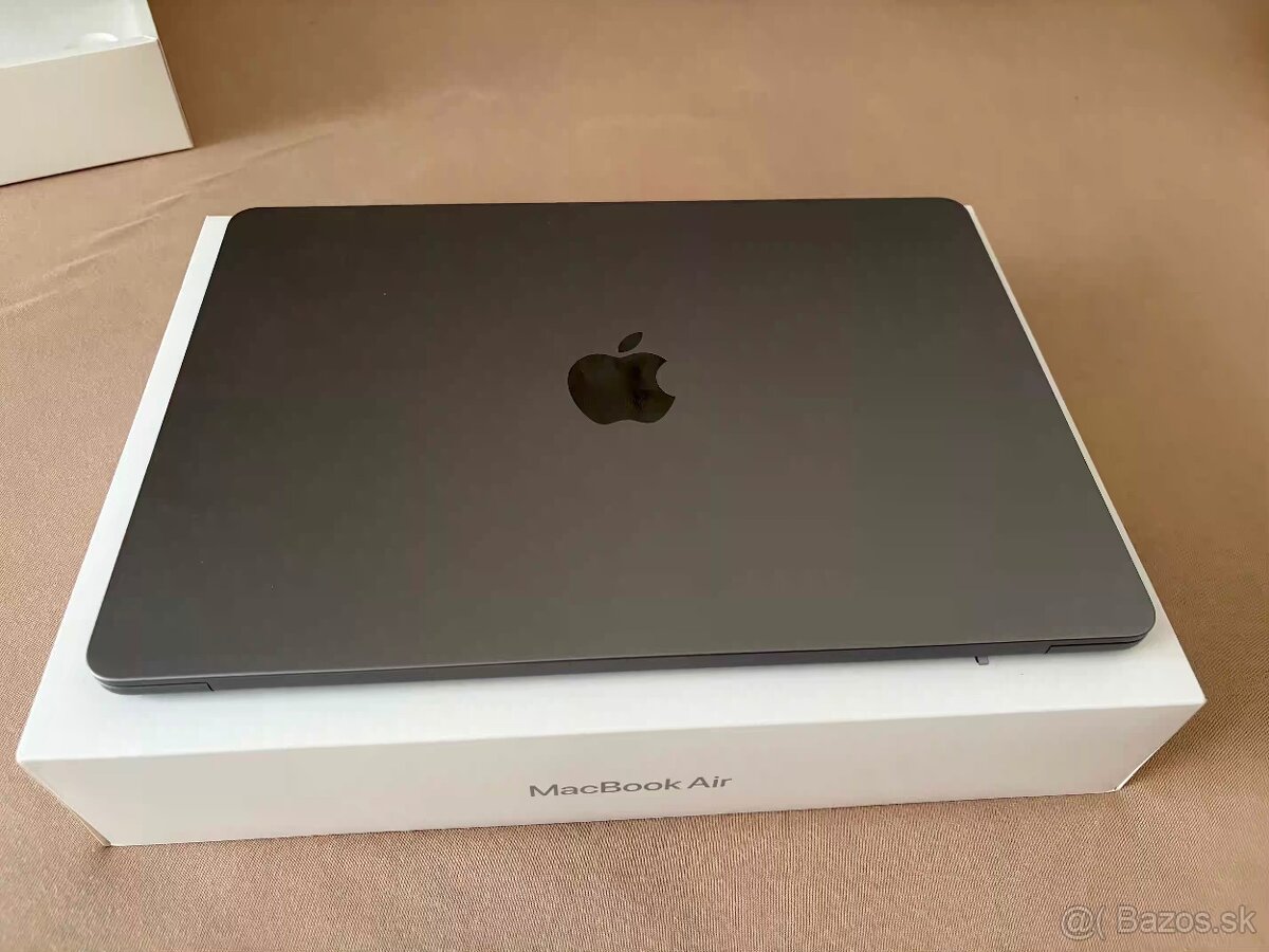 MacBook Air 13" M2 8GB 256GB - rozbitý displej - 6
