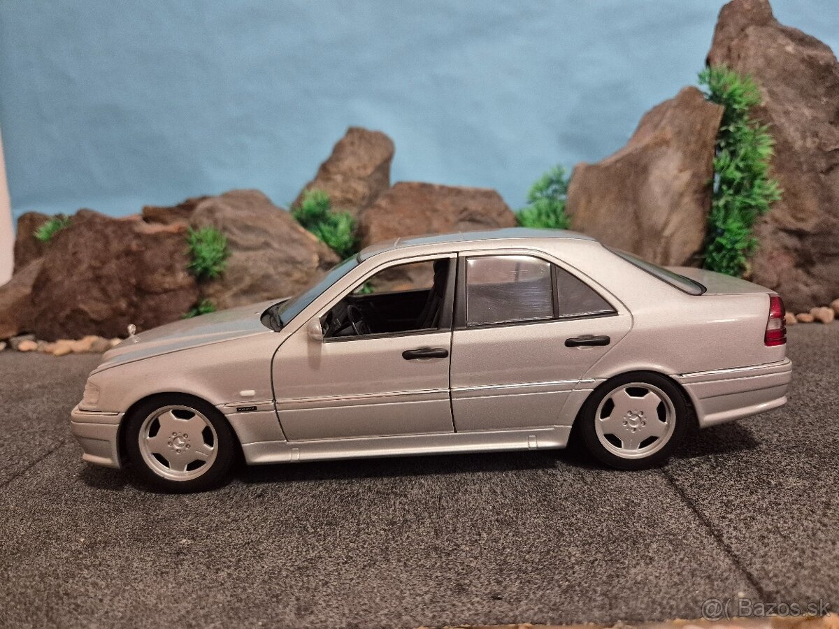 prodám model 1:18 mercedes benz C36 AMG - 6