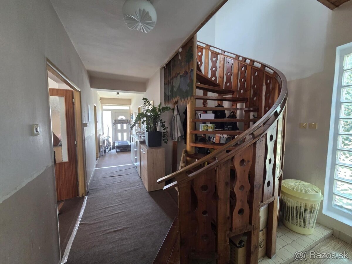 Predáme rodinný dom s pekným pozemkom v Kamenici nad Hronom. - 6