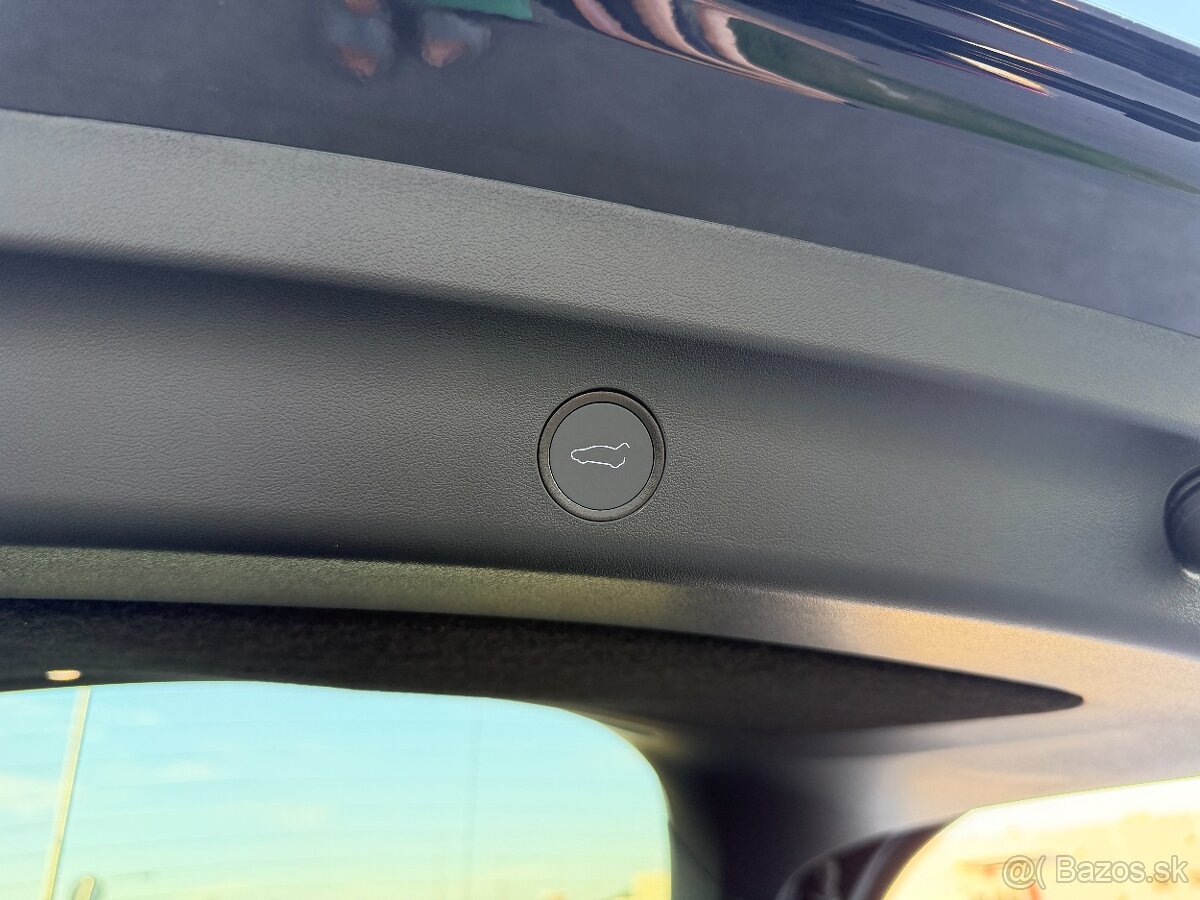 Tesla Model Y Long Range All-Wheel Drive - 6