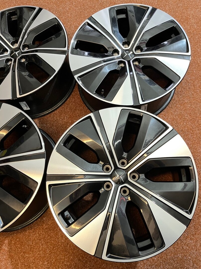 5x108 R19 originál POLESTAR 2 - dvourozměr - 6