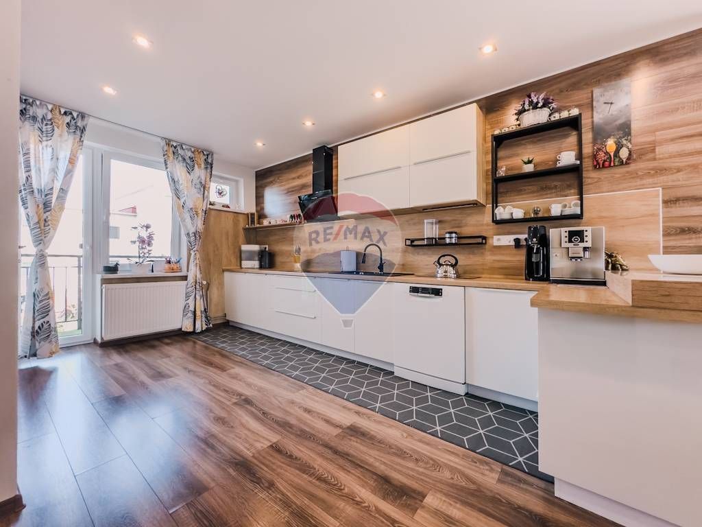 REZERVOVANÉ Zrekonštruovaný dom s bazénom - Šibeničný vrc - 6