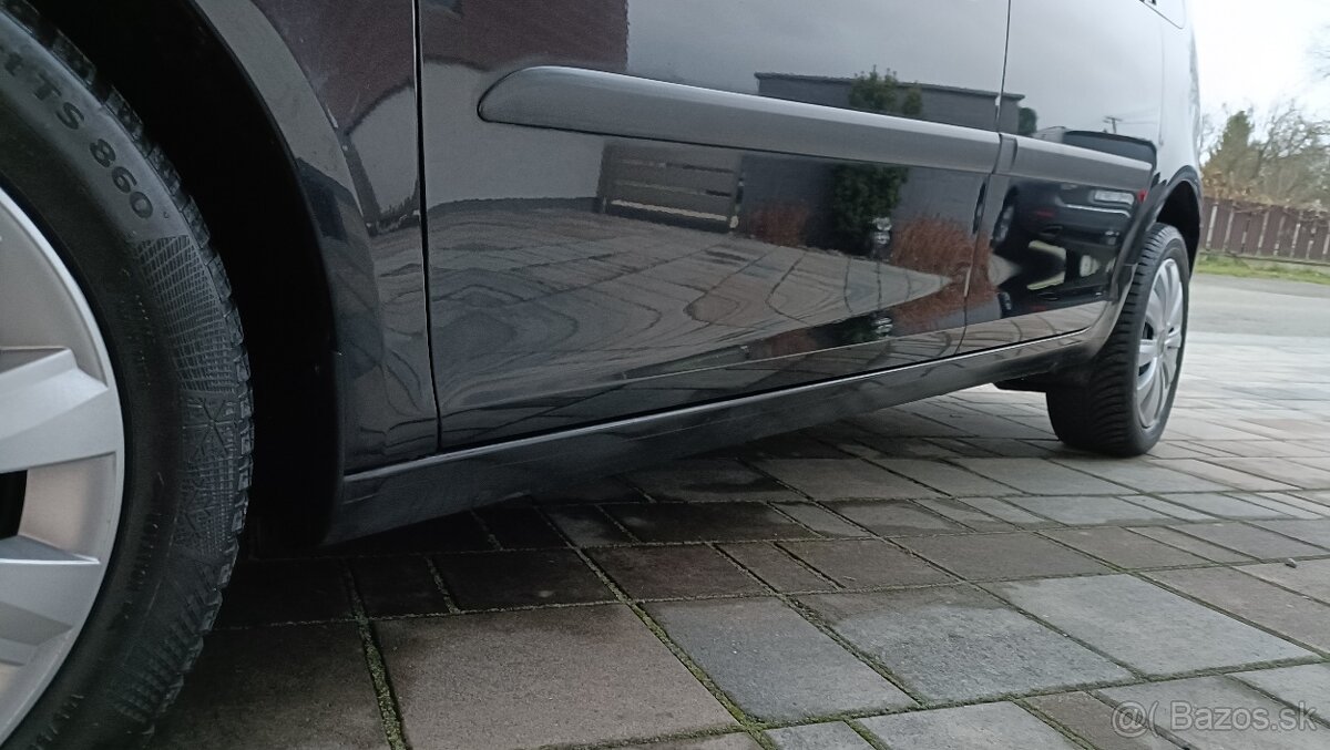 ŠKODA ROOMSTER 1.4 MPI 63 kW PLUS EDITION - 6