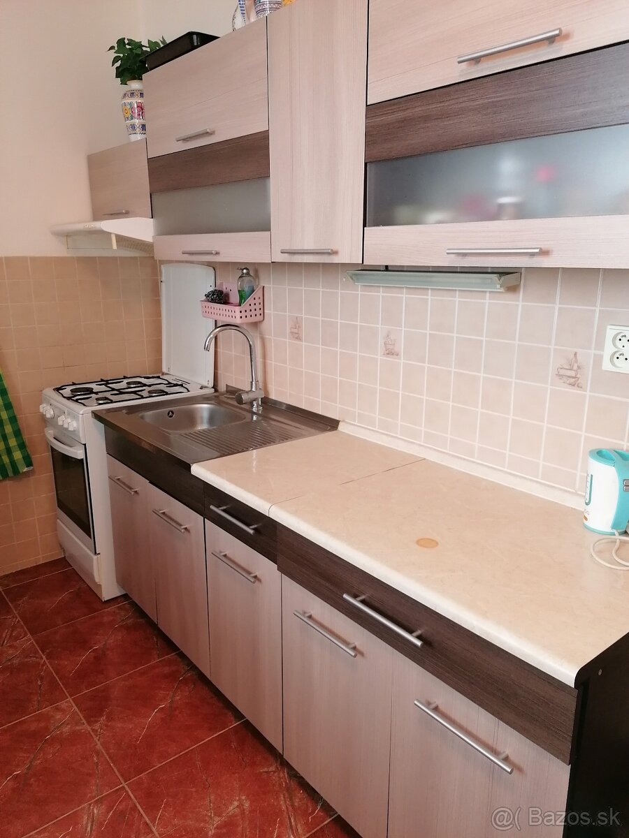 1 izbový byt Nové Zámky - 6