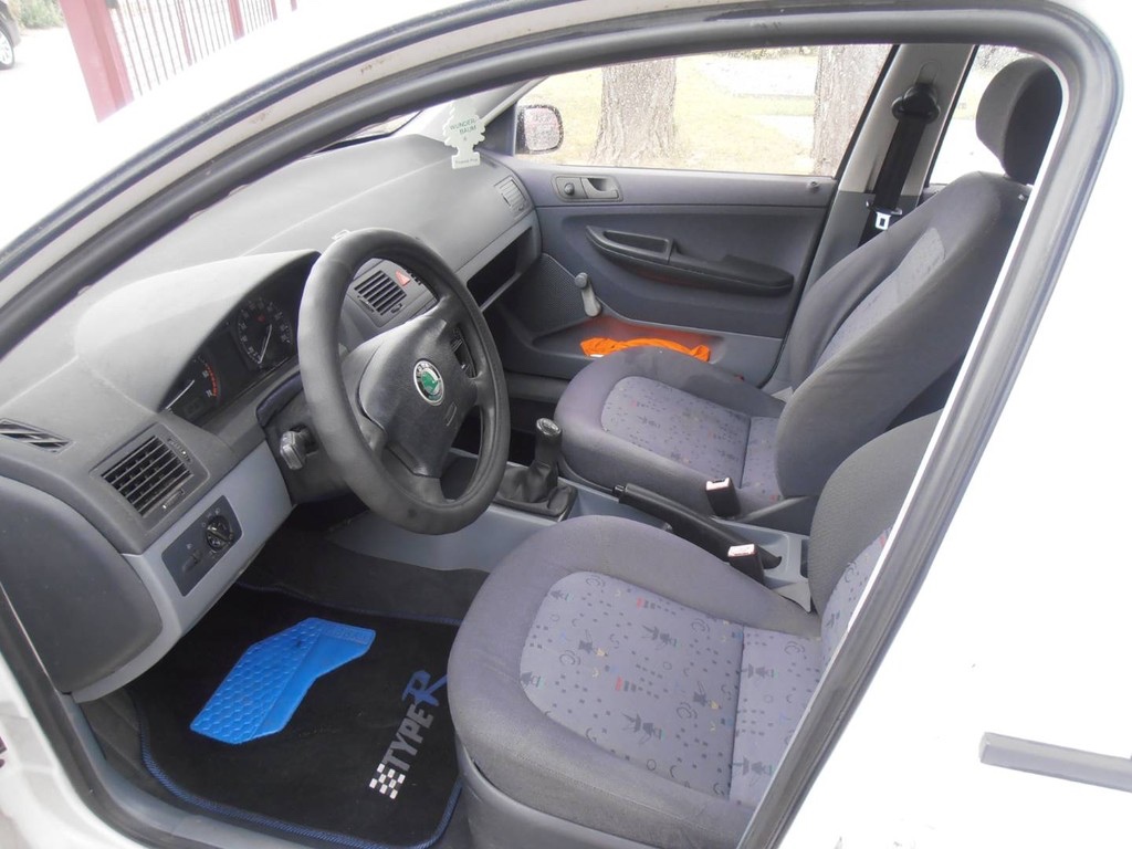 Škoda Fabia 1.0 Fresh Edition - 6