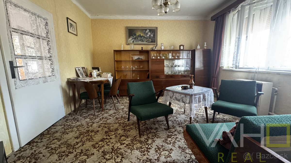 🏡 Na predaj: tehlový rodinný dom s veľkým pozemkom v obci Vá - 6