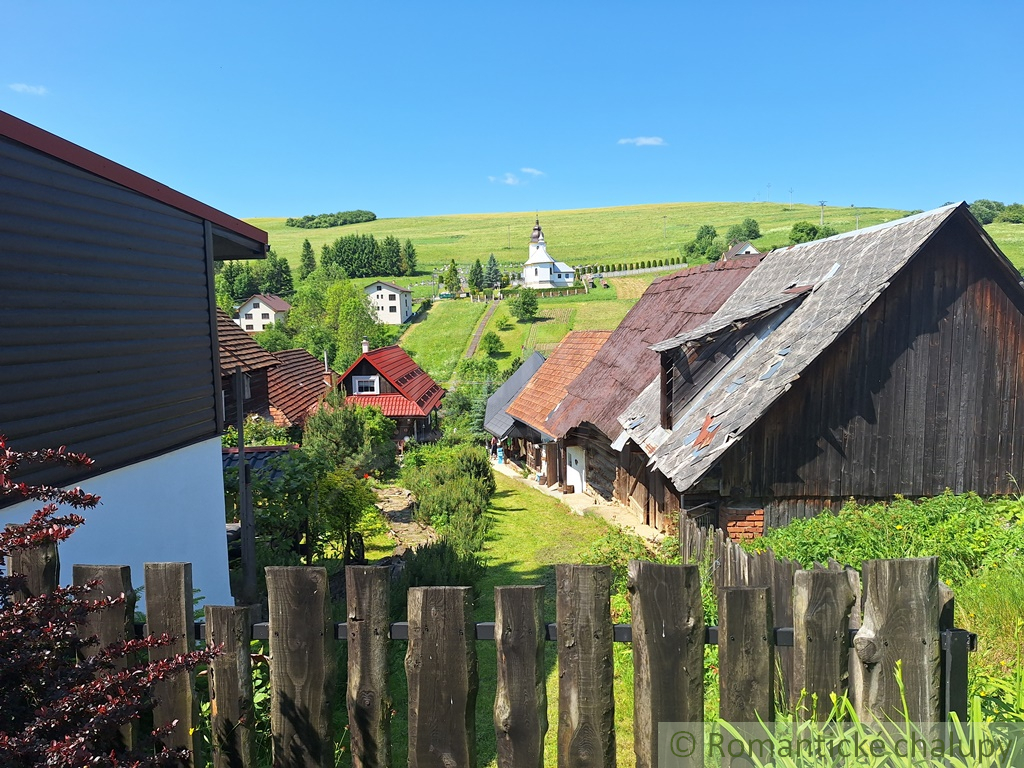Tradičná drevenica pripravená pre chalupárov, na pozemku s - 6