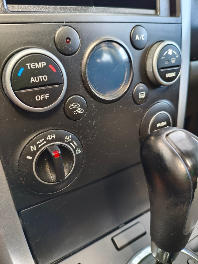 Suzuki Grand Vitara 2.4 benzin LPG 4x4 - 6