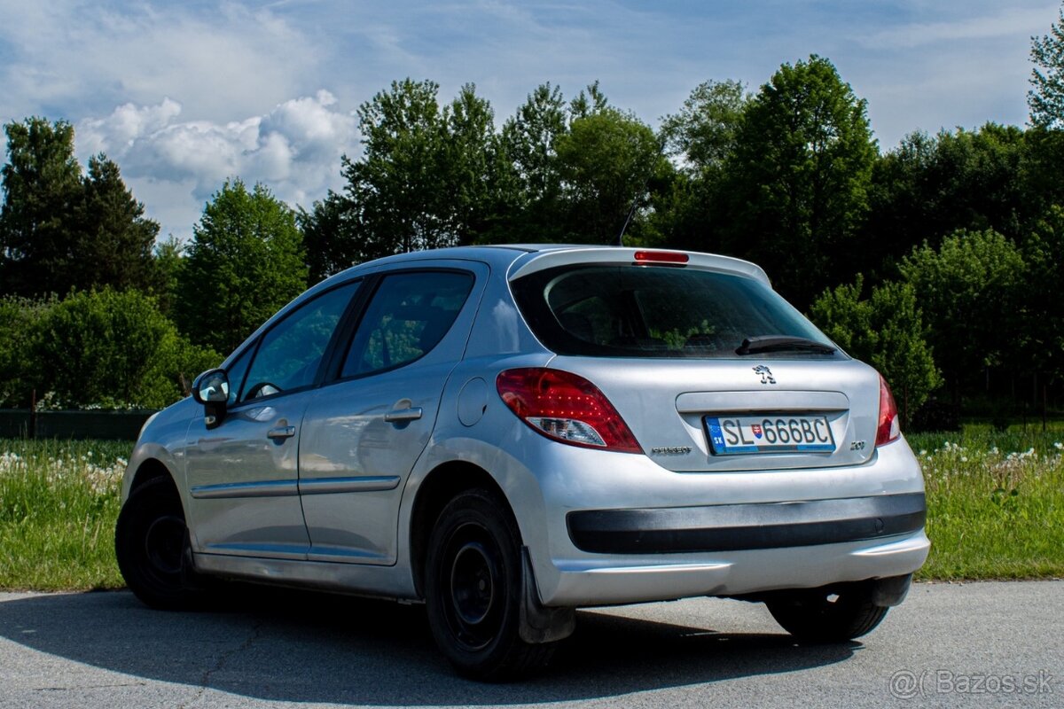 Peugeot 207 Legend - 6