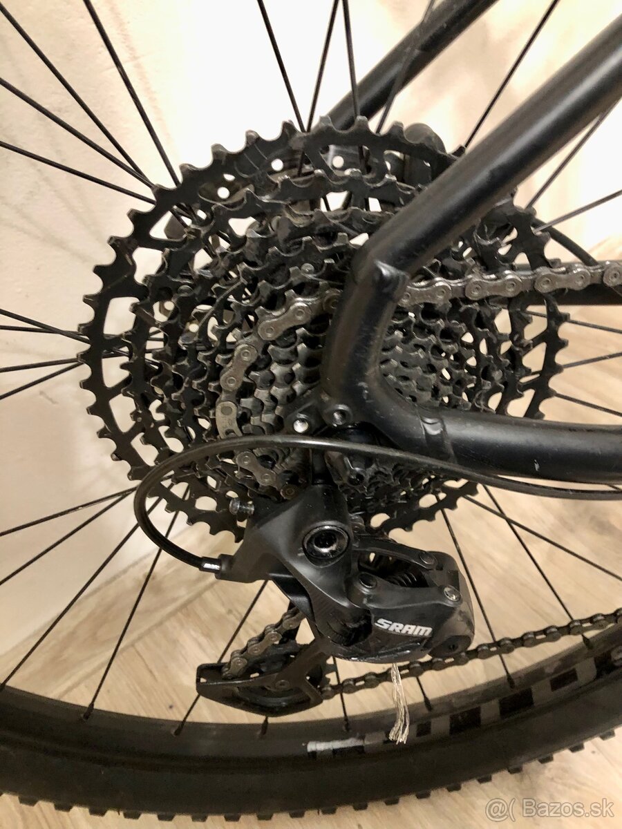 GT AVALANCHE EXPERT 29" - 6