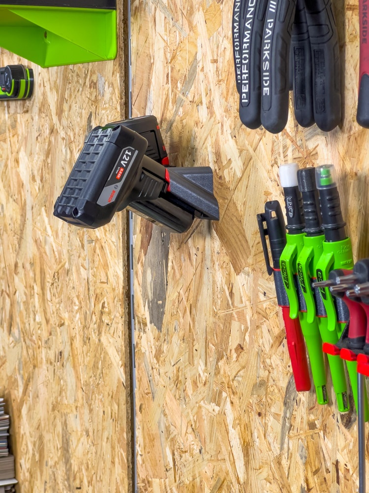 Držiaky batérií BOSCH 12V na stenu - 6