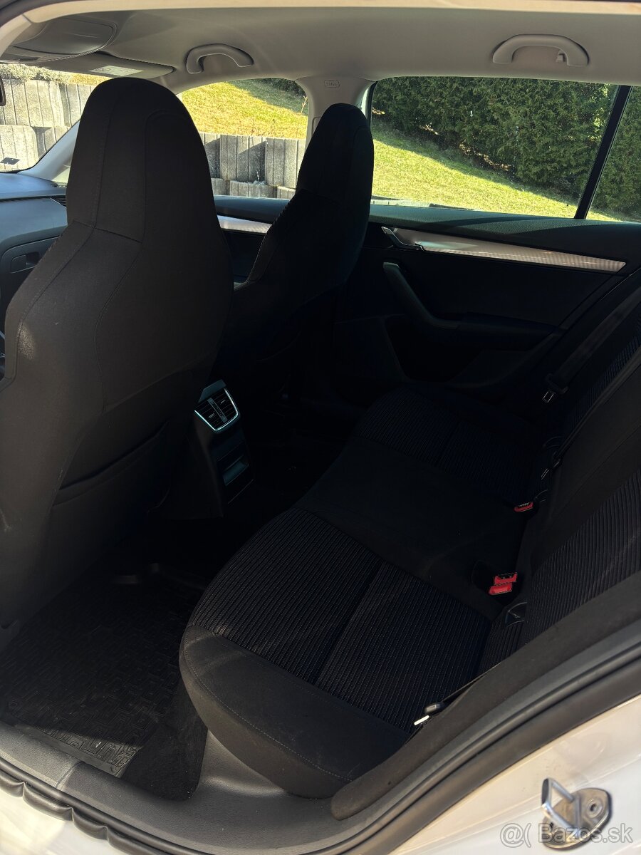 ŠKODA OCTAVIA 1.6 TDI - 6