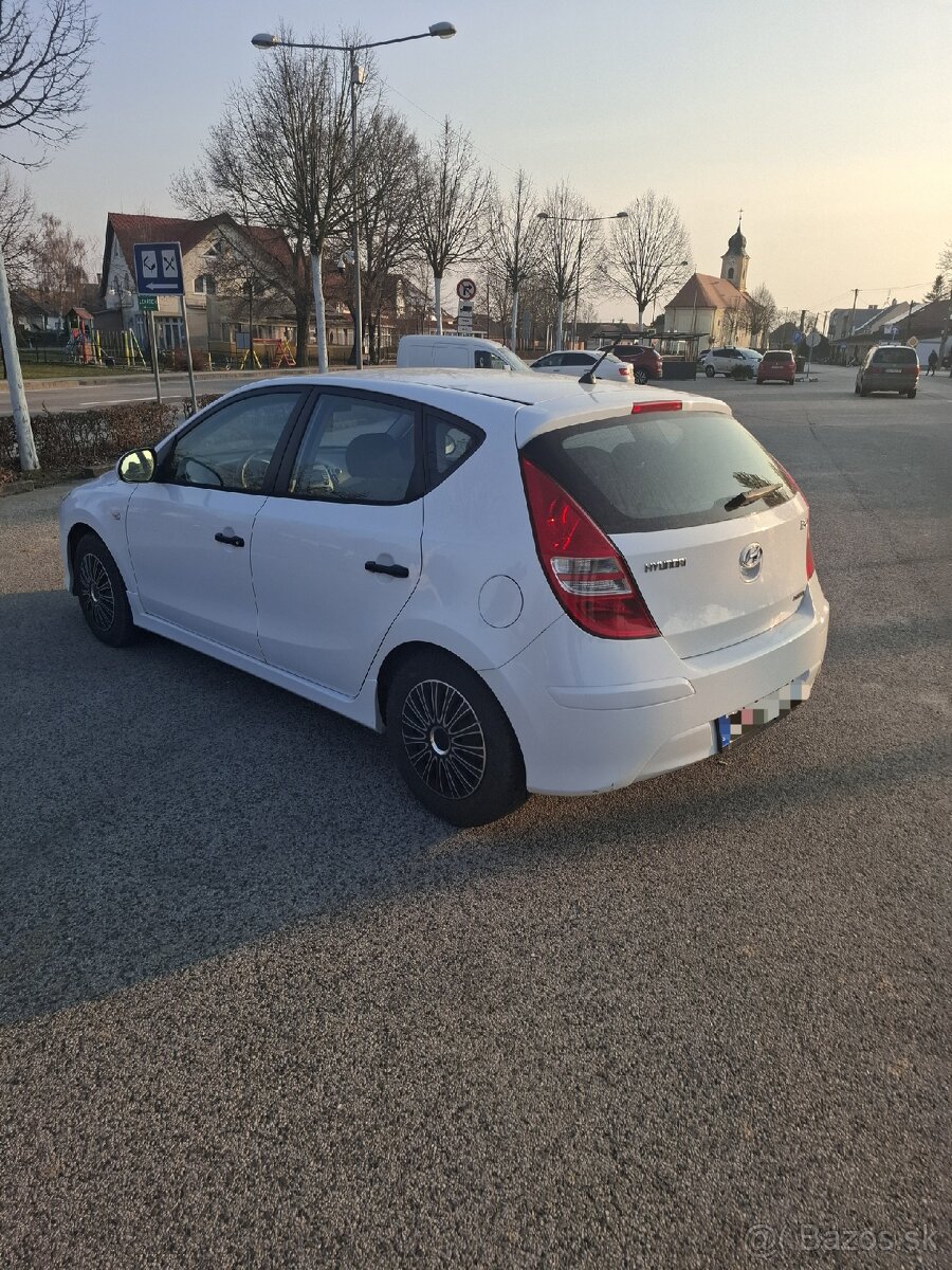 Hyundai i30 1,6 dCi - 6