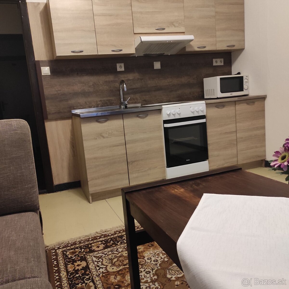 Prenajmem byt 2+kk s balkóm v Nitre - 6