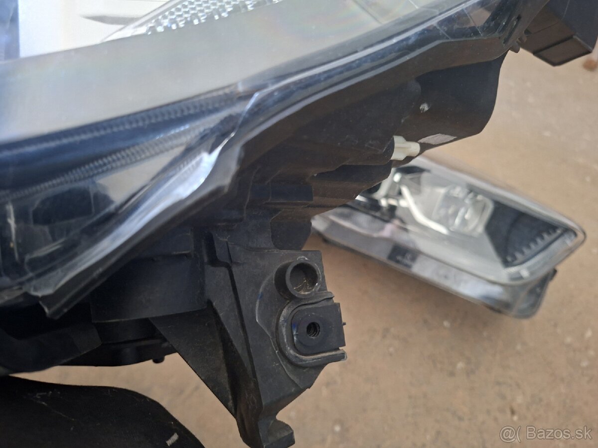 Predné Xenóny Ford Kuga 2020 - 6