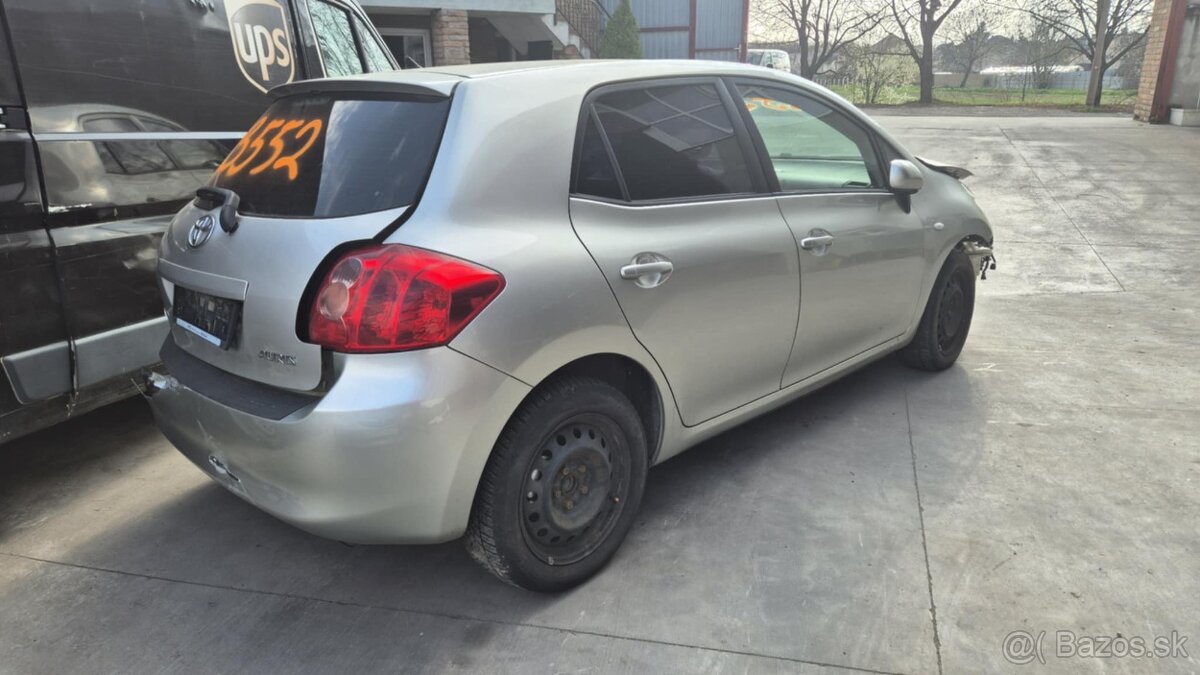 Toyota Auris 1,6i 91kw kód: 1ZR-FE - 6