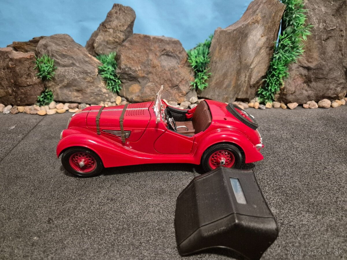 Prodám model 1:18 BMW 328 - 6