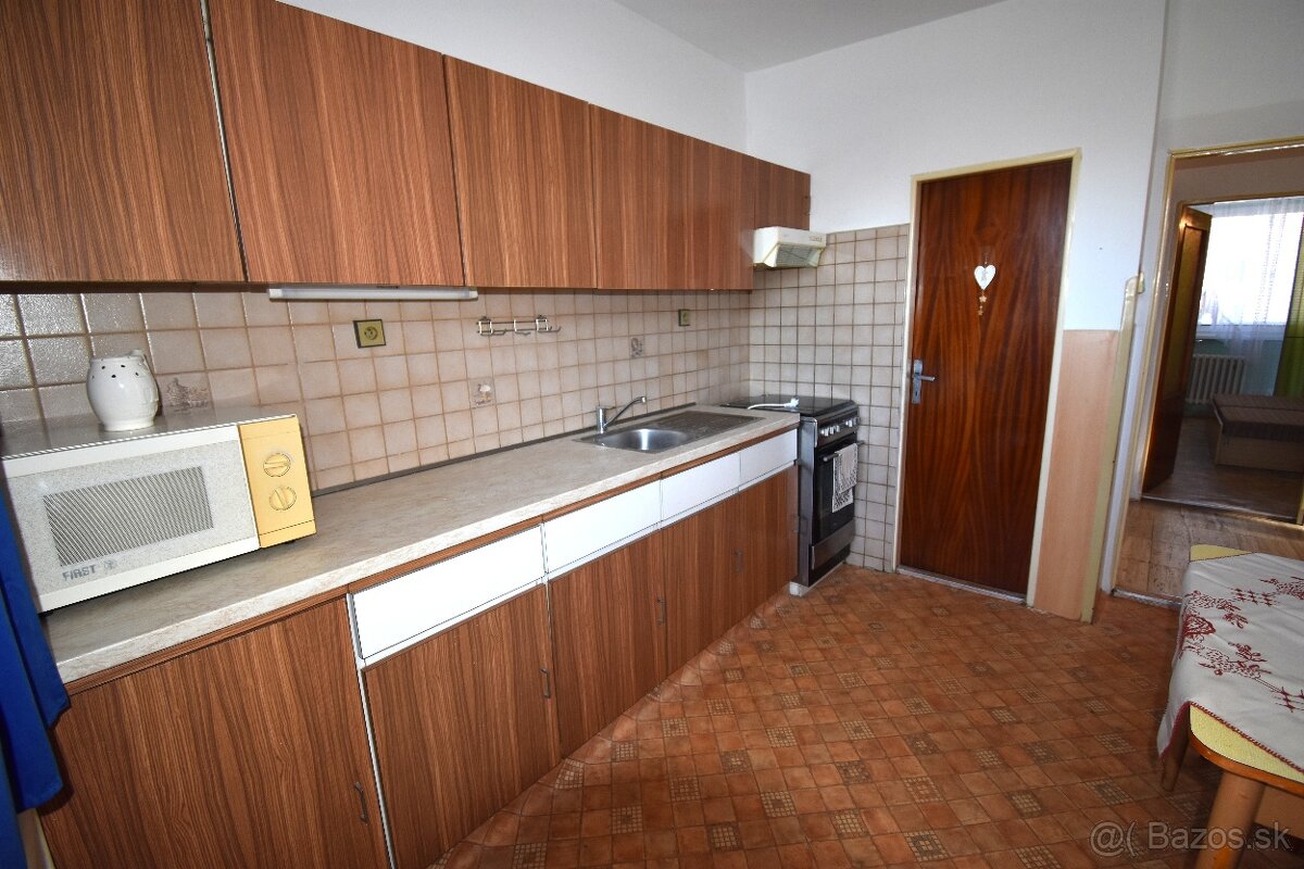 Na predaj 6-izbový rodinný dom v obci Matúškovo - 6