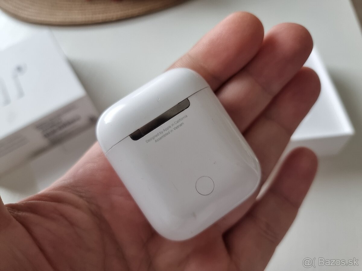 Apple AirPods A2032 A2031 A1602 - 6