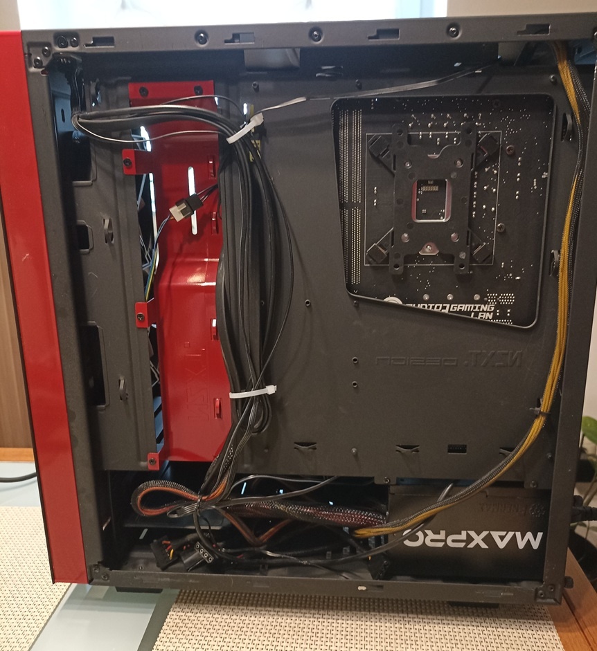 Predám herný počítač i7-6700K, 16 GB RAM, - 6