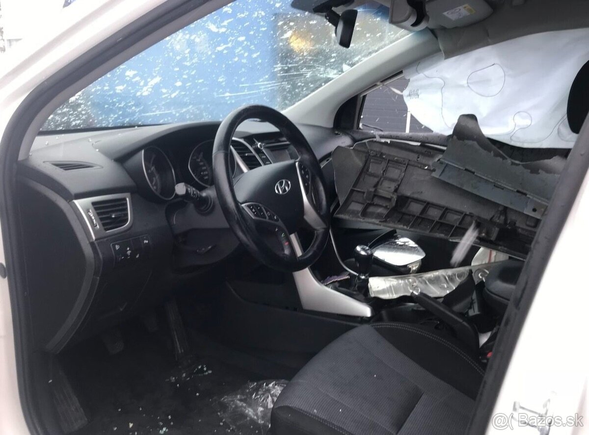 Hyundai i30 2012 - 2017 hatchback - 6