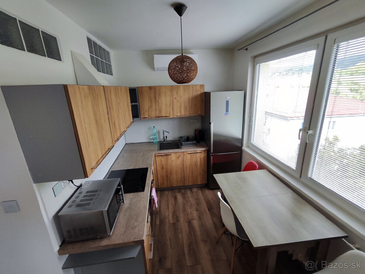 Prenajom 3izbovy byt - 6