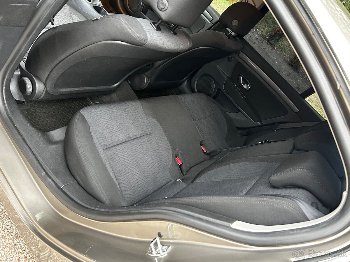 Renault Laguna 1.5 dCi 81kw - 2. Majiteľ - 6