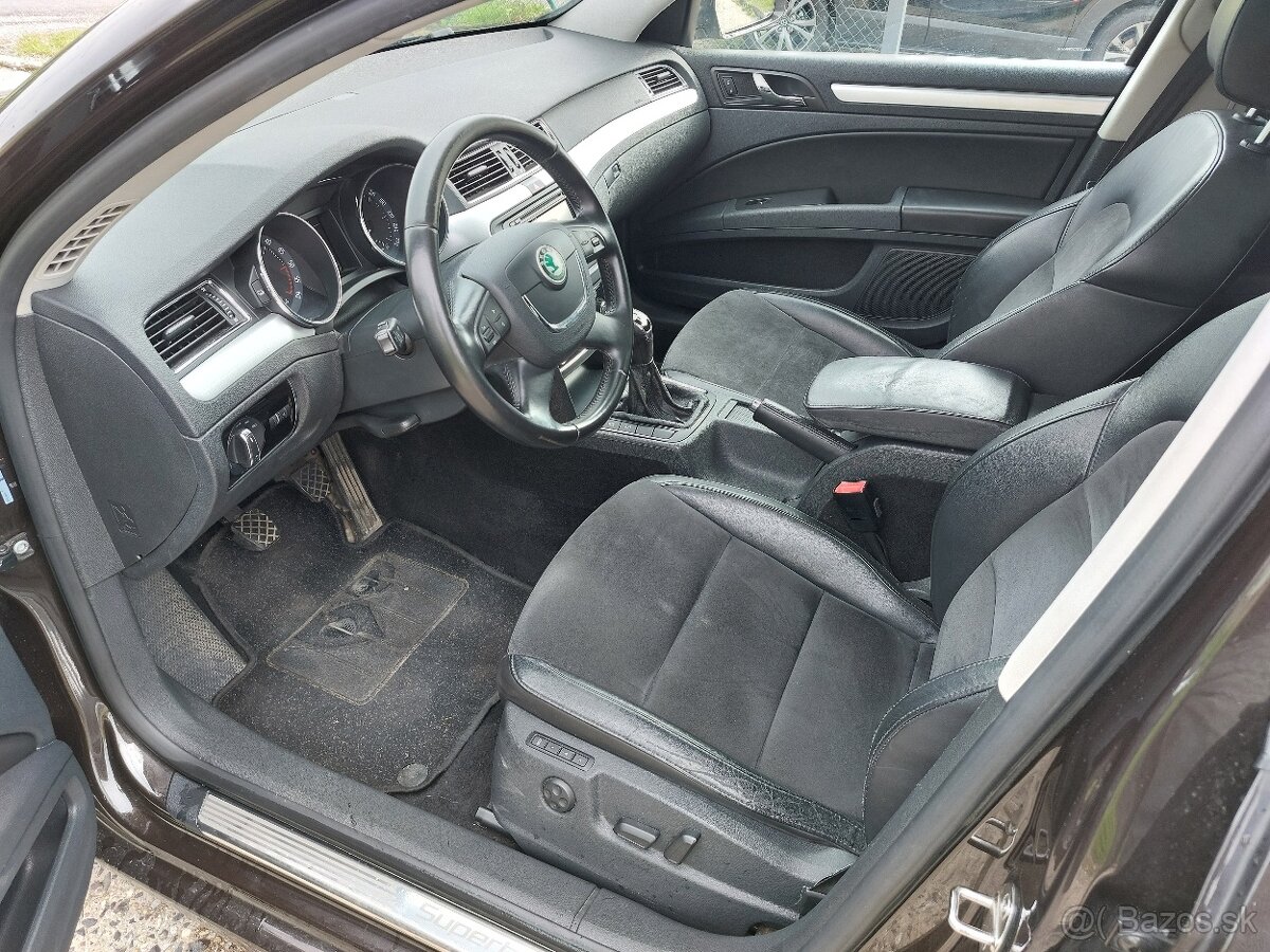 Škoda Superb Combi 1.6 TDI CR DPF Ambition - 6