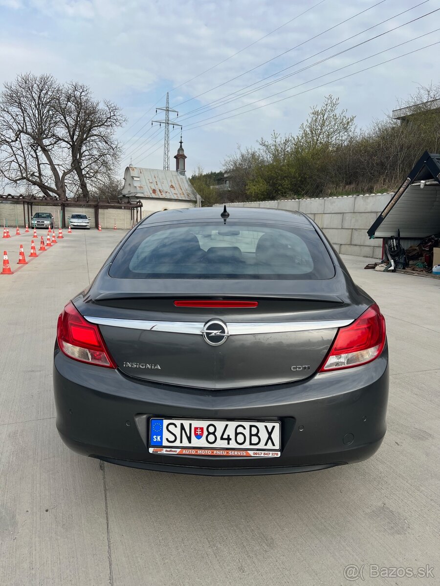 Opel Insignia 2.0 CDTI - 6