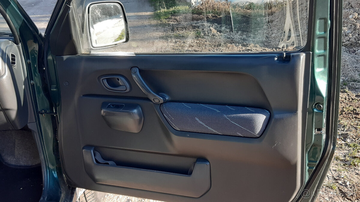 Predám Suzuki Jimny 1,3 benzín 4x4 - 6