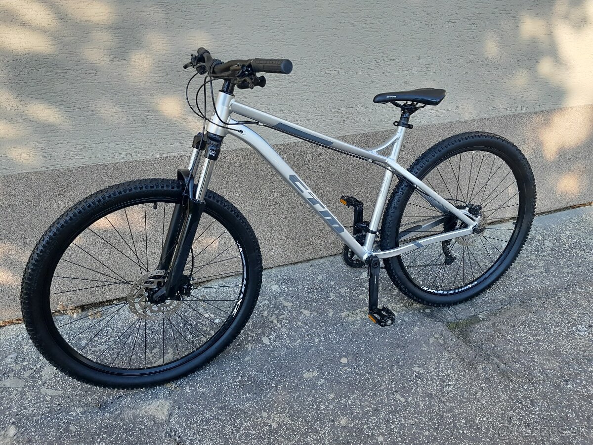 CTM ZEPHYR ako nový - 6