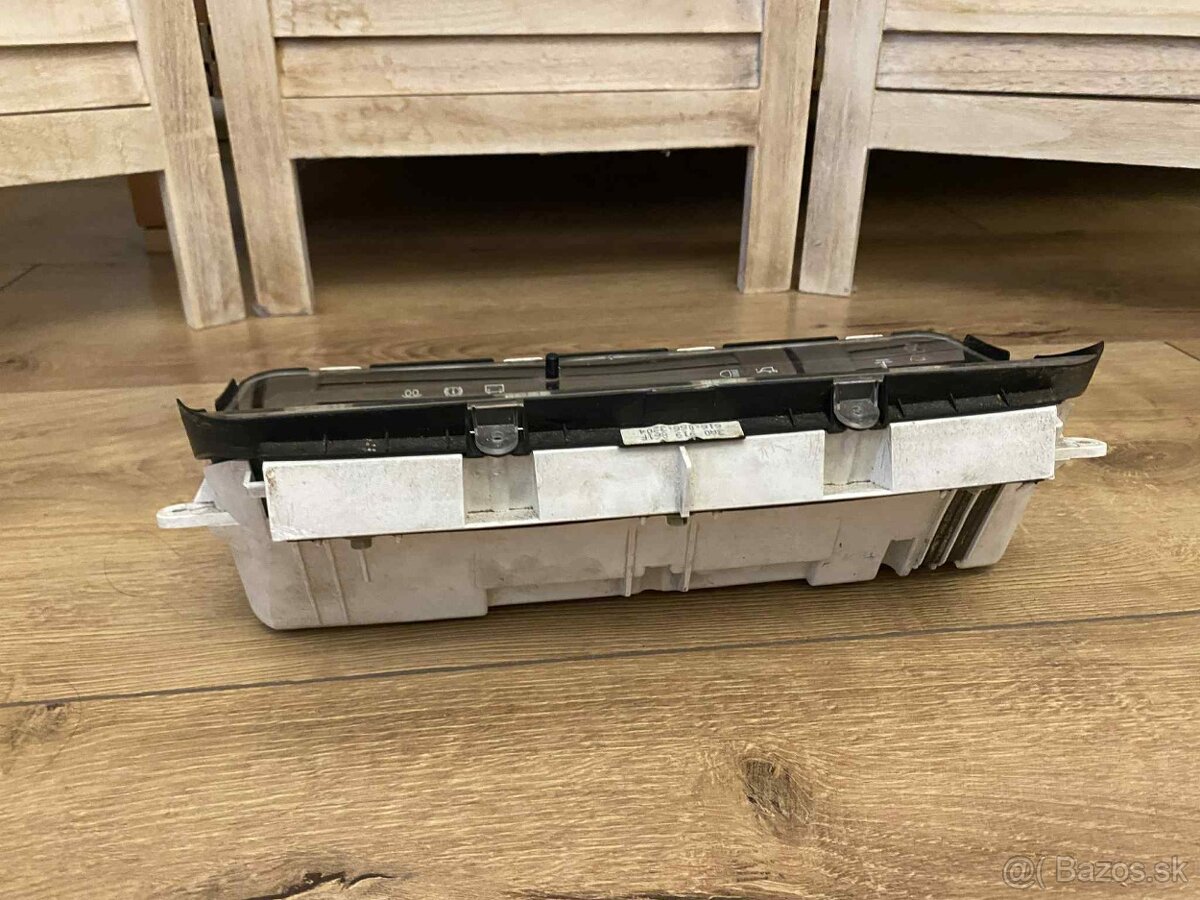 Prístrojová doska na VW PASSAT B4 variant - 6