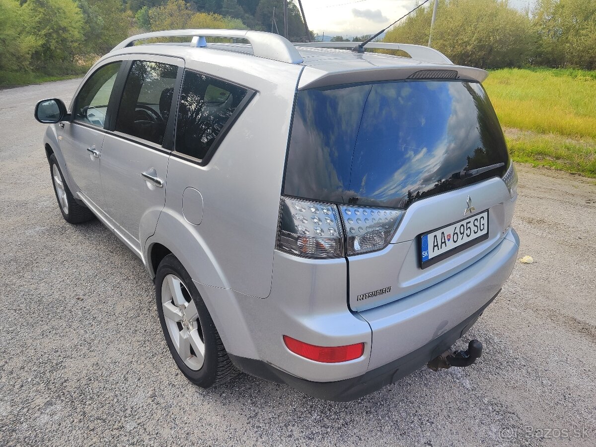 Mitsubishi Outlander 2.0 DI-D, 7 miest, 4x4 - 6