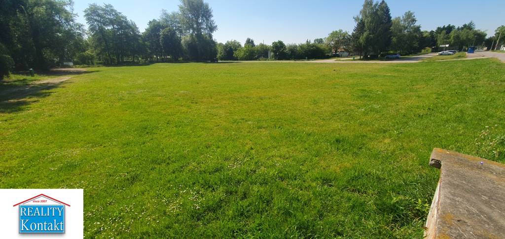 Na predaj investičný pozemok v Nových Zámkoch 4058 m2 v intr - 6