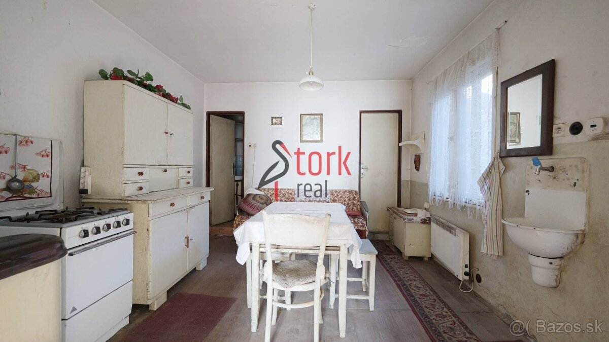Menší rodinný dom len pár metrov od centra mesta Rajec - 6