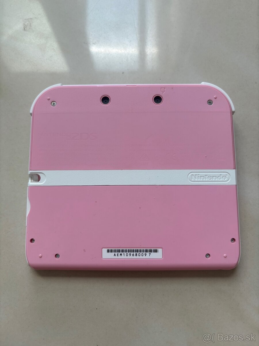 Nintendo 2DS TomoDachi Life + Hry & Box - 6