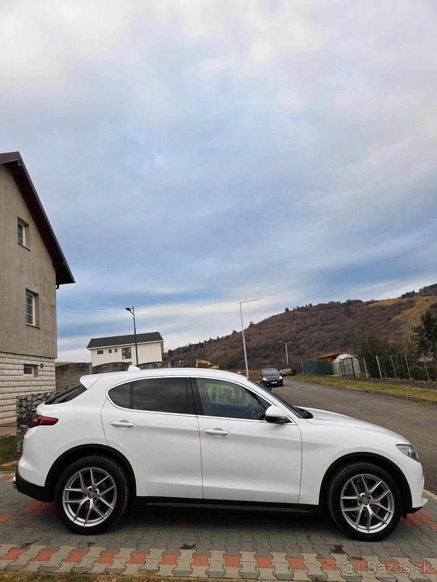 Alfa Romeo Stelvio 2.0 Q4 SR - 6