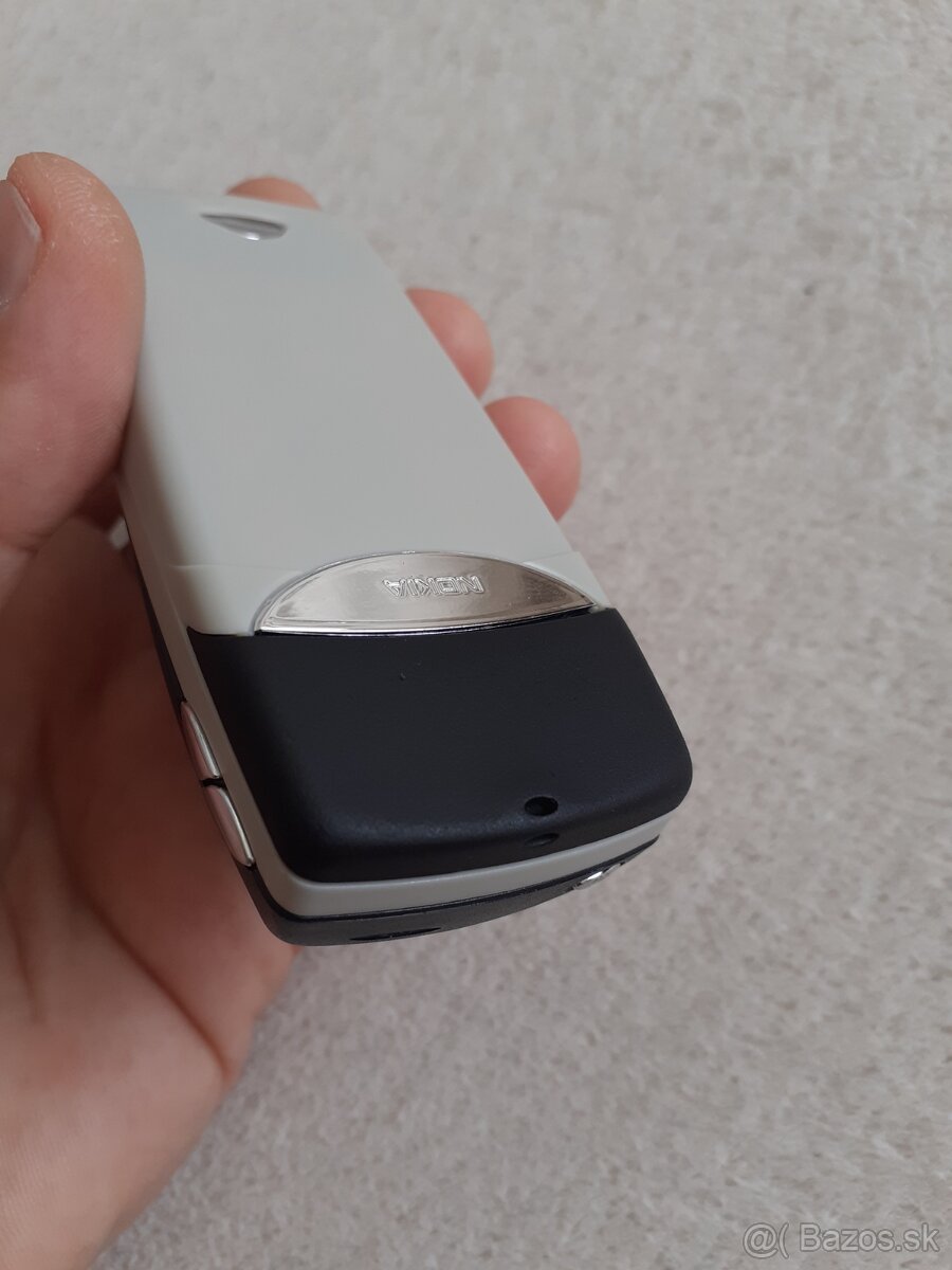 NOKIA 8310 - 6