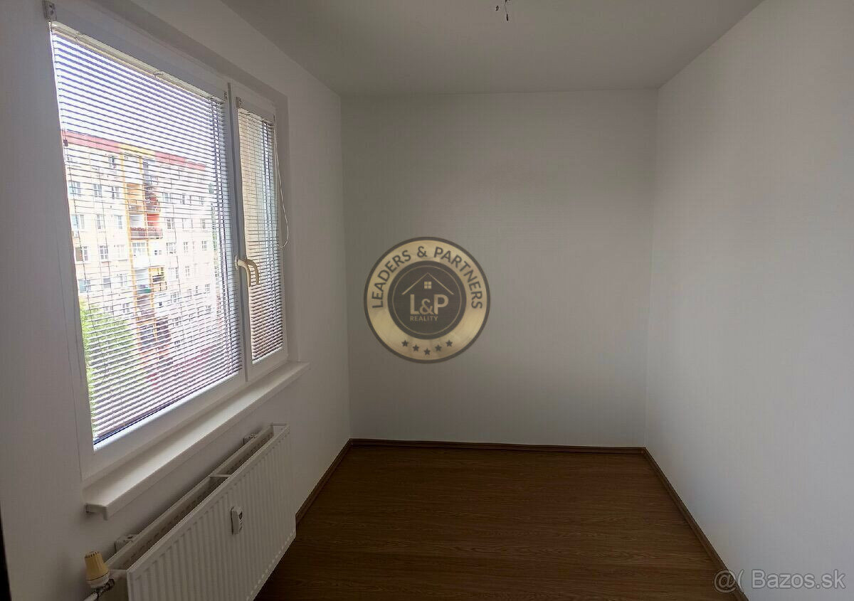 NA PREDAJ - 4 izbový byt s loggiou v Prešove - 6