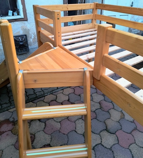 Postel so šmykľavkou - 6