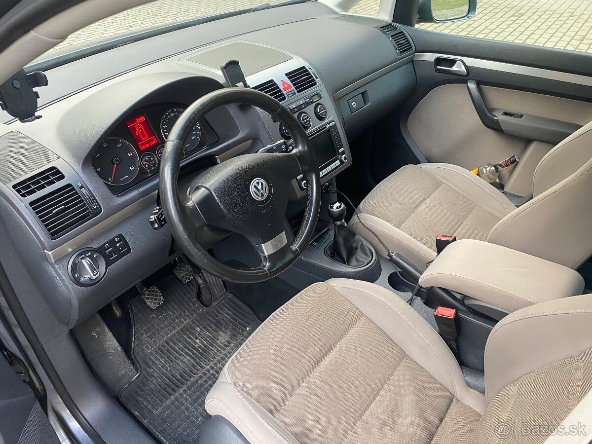 Touran 2.0 tdi 103 kw - 6