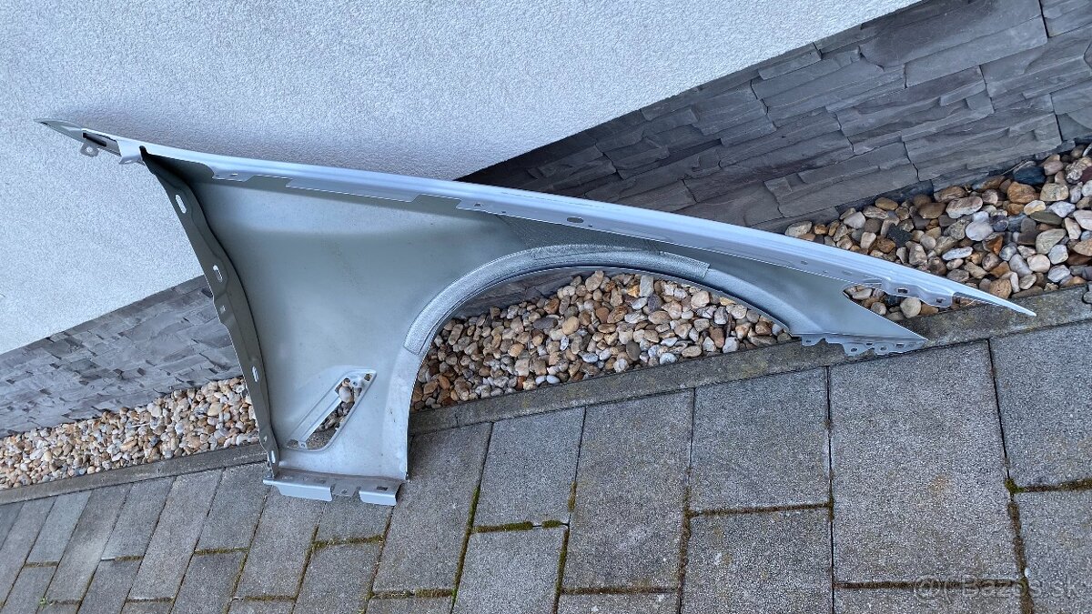 Ľavy predný blatník BMW 530 rok.v. 2018 - 6